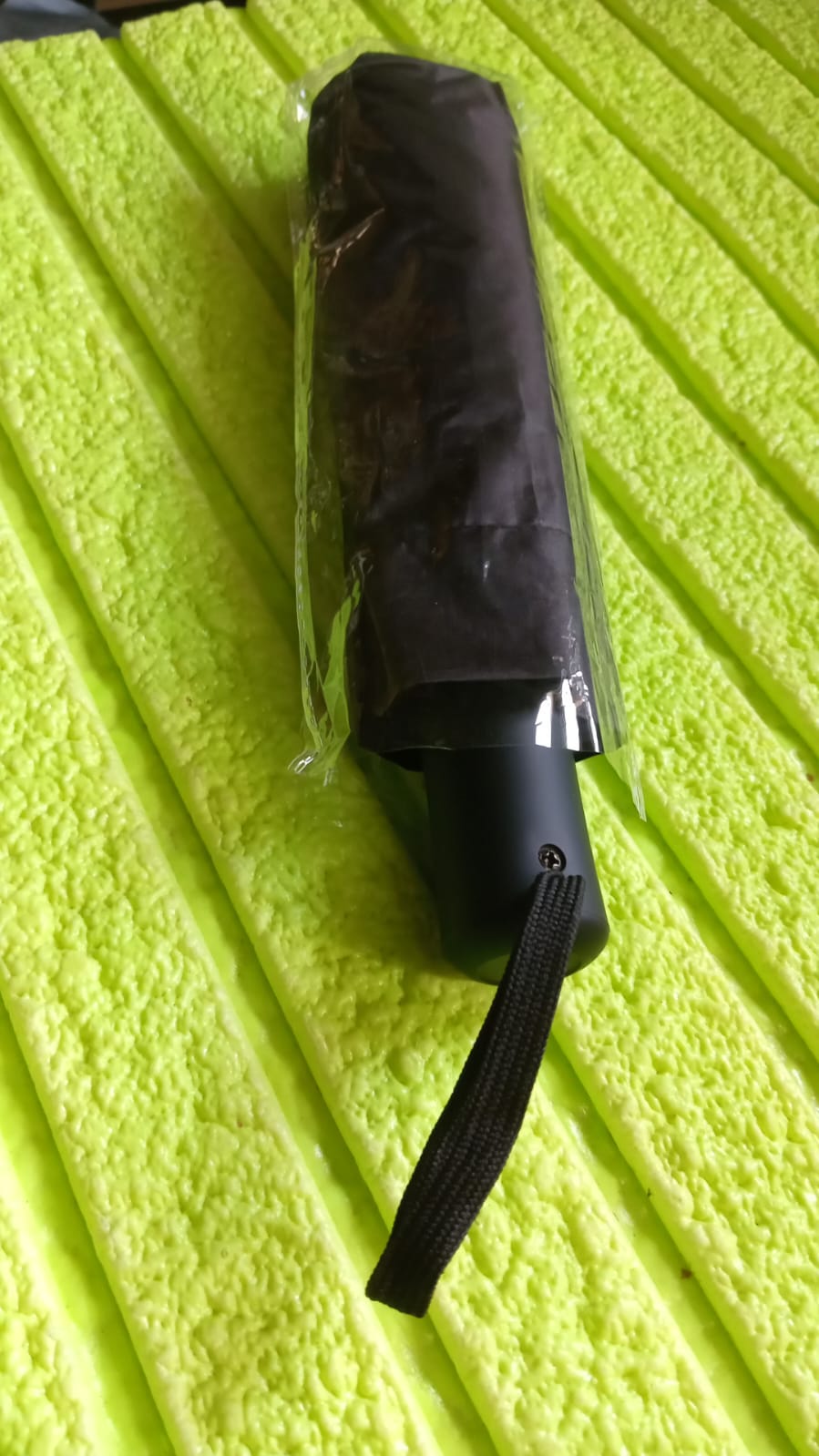 12744 2 Fold Manual Open Umbrella Windproof Sunproof Rainproof With Sturdy Steel Shaft Wrist Straps Easy To Hold Carry Umbrella For Women Men Kids